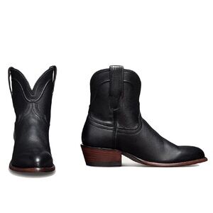 Tecovas women’s black short cowboy boots